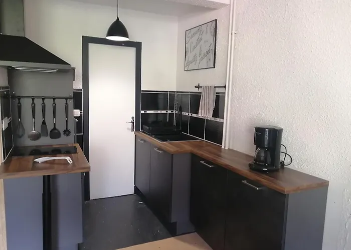 6 Places * Bagnères-de-Bigorre